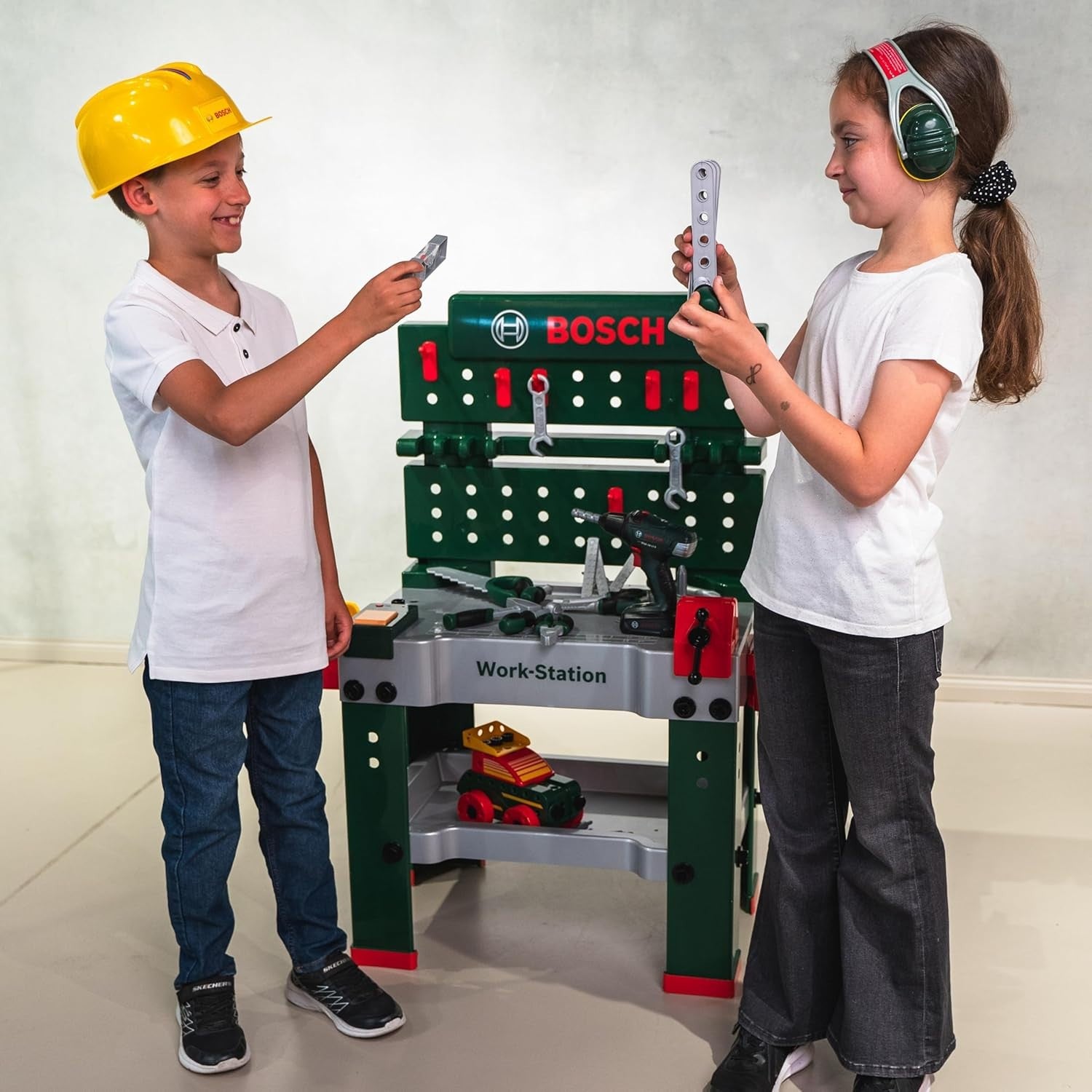 Theo Klein 8485 Bosch Werkbank, 150 - teilig, Werkzeug & Zubehör Spielzeug B - Ware